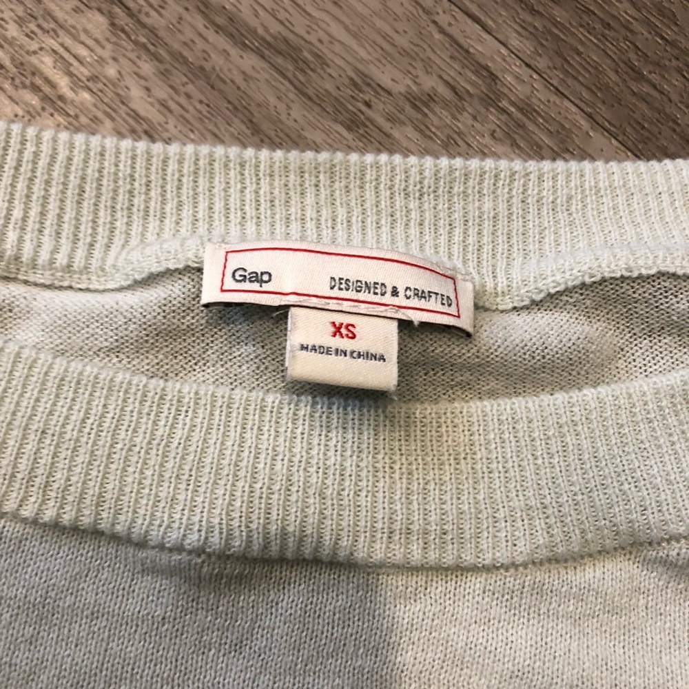 Cropped Sweater - Picture 2 of 2